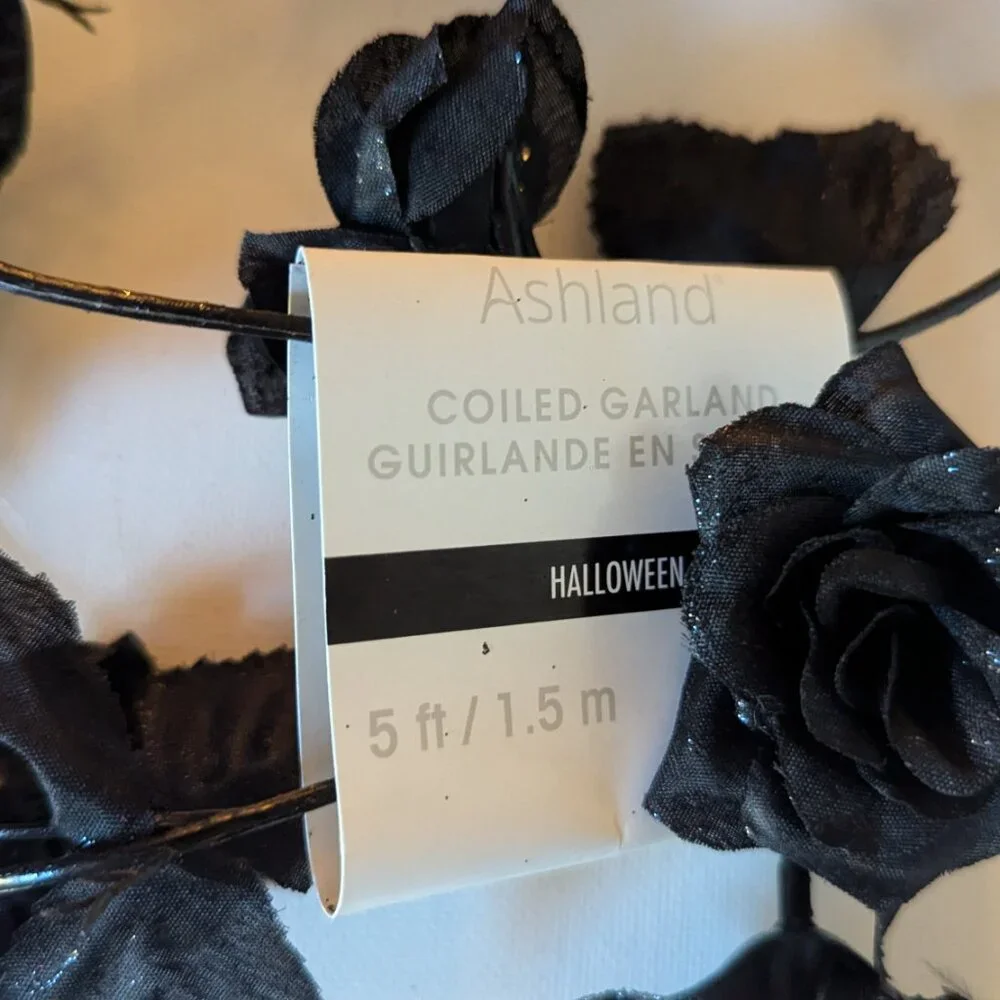 NWT Black Roses Garland Valloween Decoration Goth Floral Ashland Home Decor